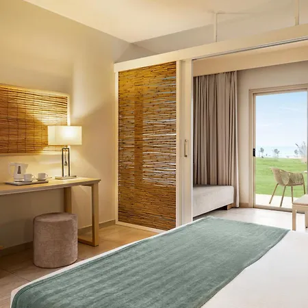 Otel Ramada & By Wyndham Aya Napa