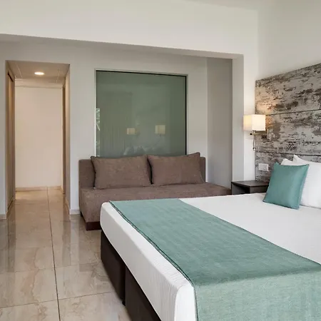 Ramada & By Wyndham Айя-Напа