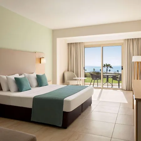 Отель Ramada & By Wyndham