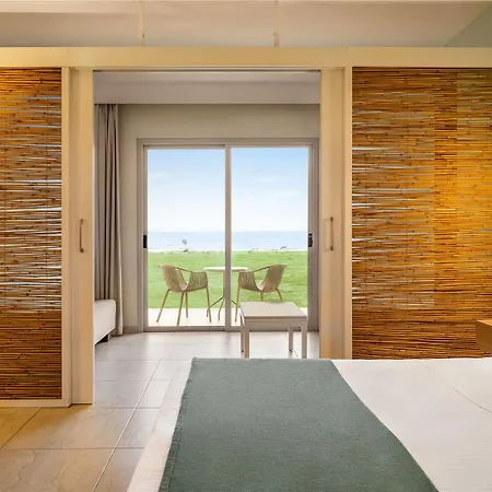 Отель Ramada & By Wyndham 4*