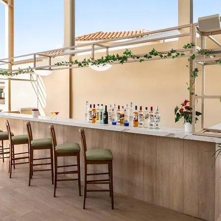 Hotel Ramada & By Wyndham Agia Napa