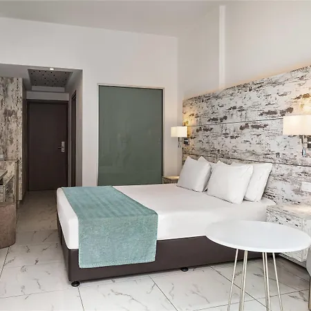 Hotel Ramada & By Wyndham Agia Napa