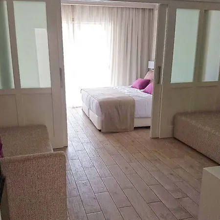 Hotel Ramada & By Wyndham Ayia Napa