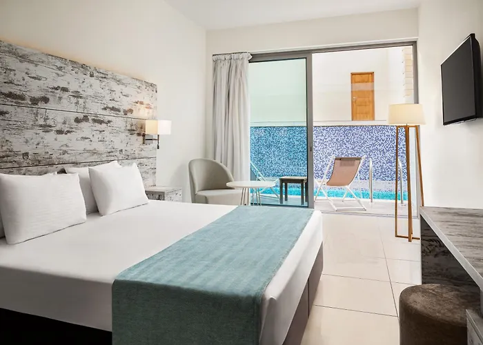 Ramada & By Wyndham Hotel 4*