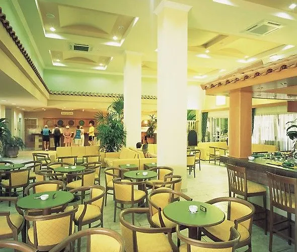 Ramada & By Wyndham Hotel