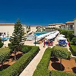 Ramada & By Wyndham Hotel
